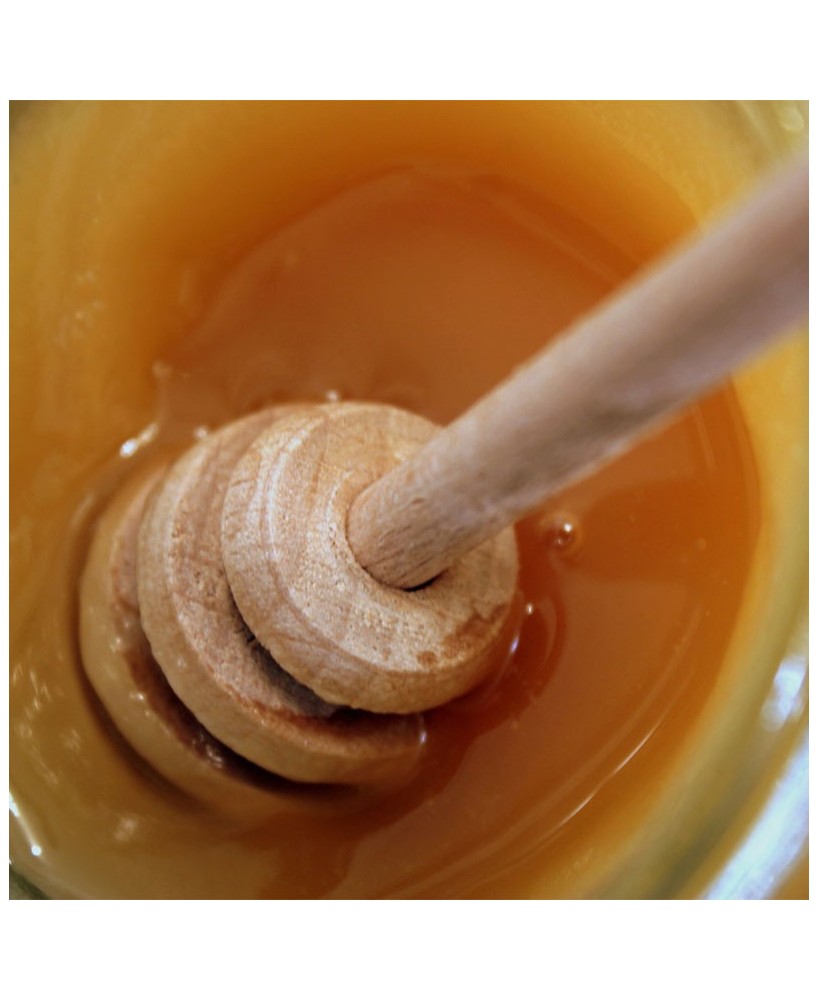 Dřevěná naběračka na med