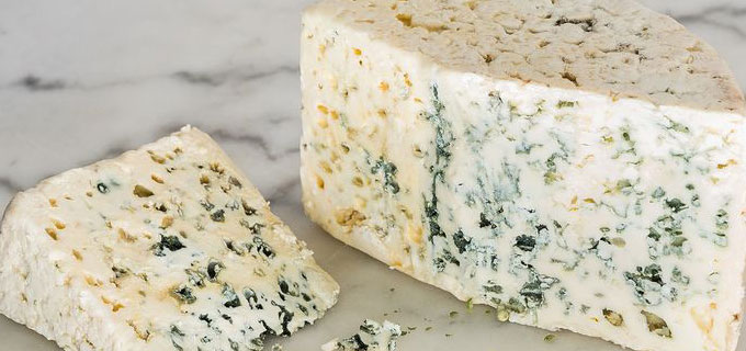  Francouzský sýr - Roquefort